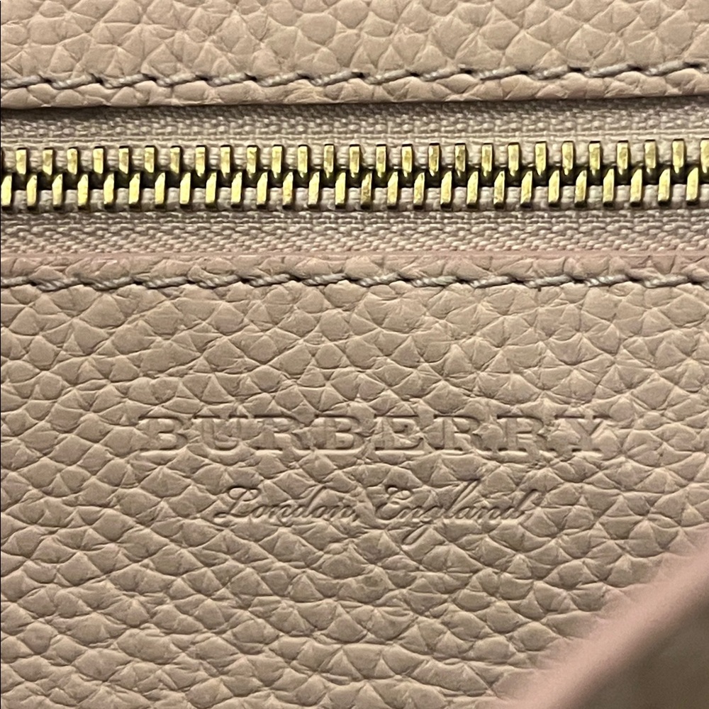 Burberry Burleigh Medium Leather Crossbody Bag Pale Ash Rose NWT - Picture 13 of 14